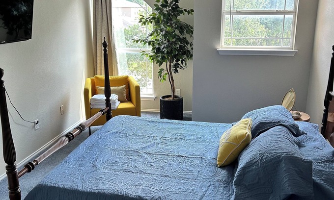 Kyle House | Fun Family Haven in Downtown Kyle