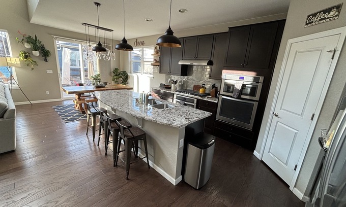 Lafayette House | Inviting Family Retreat in Boulder with Great Amenities
