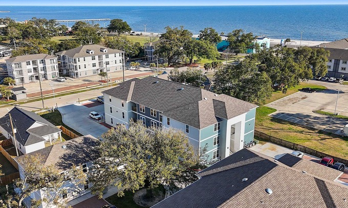 Biloxi Apartment | Perfect Getaway: Fun in the Sun 2 Bed Apt with Ocean Views