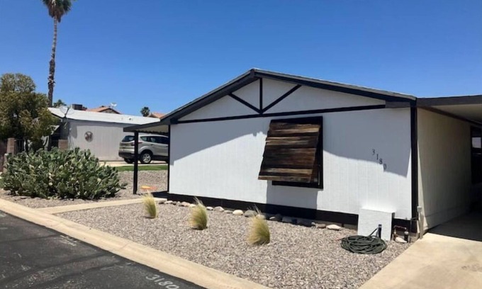 Laughlin House | Cozy Rustic 2-Bedroom Oasis with Pool and Spa Access