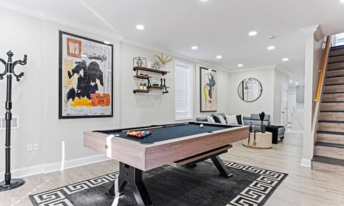 Camden House | Stylish Hotel with Pool, Darts & Perfect 10/10 Rating