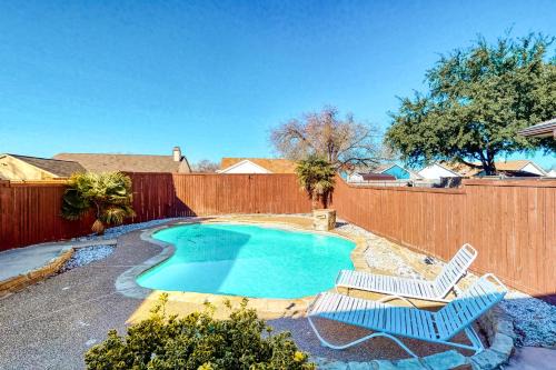 The Colony House | Discover Fun Times in the Colony: Pet-Friendly Getaway
