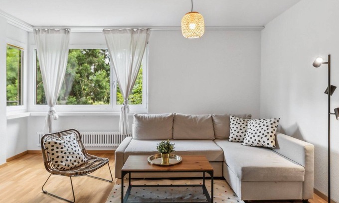 District 8 Apartment | Comfortable Apartment in Zurich with Family-Friendly Amenities