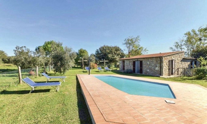 Pitigliano Villa | Discover Funghi 1 - Pet Friendly Retreat in Pitigliano