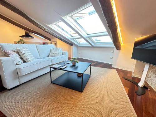 Casco Vello Apartment | Elegant Downtown Retreat Near C. Del Tratado - Family-Friendly
