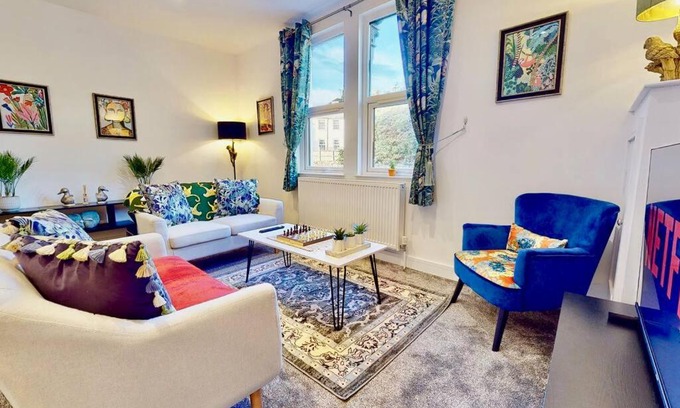 Rochester East Ward Apartment | Trendy 2 Bed Apartment in Historic Rochester's Heart