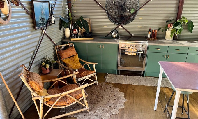 Brisbane Waterfront House | Unique Beach Shack Retreat at Kooringal - Child Friendly!