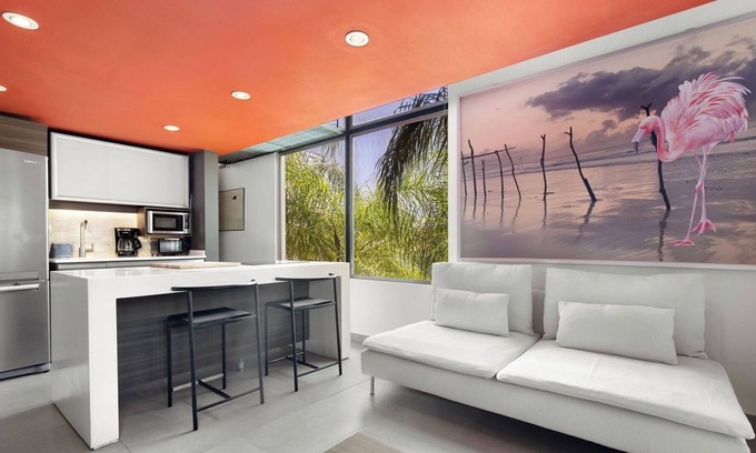 Ocean Park Apartment | Funky-Mingo | Trendy 1 BR w/ parking in Ocean Park