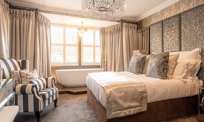 Epping Hotel | Trendy Retreat at Funky Monk Restaurant and Rooms