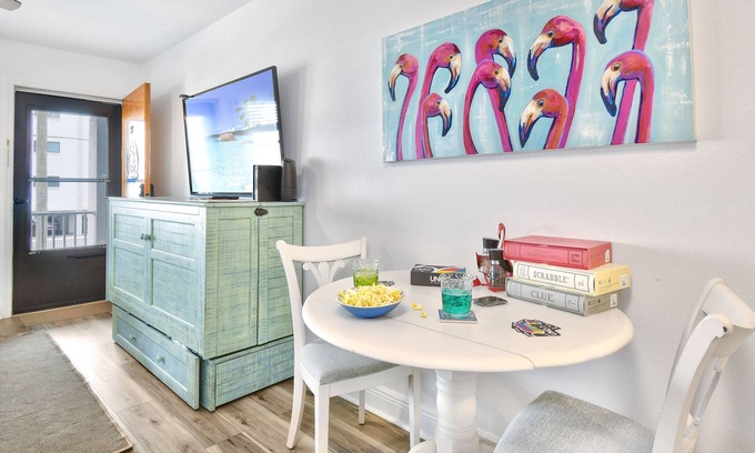 St. Pete Beach Apartment | Oceanfront Funshine Sunset Beach with Heated Pool & Views