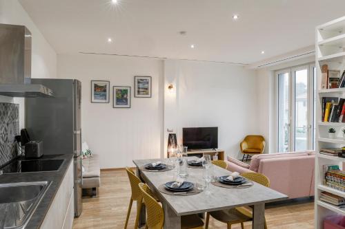 Como Apartment | Inviting Fuori Le Mura: Balcony, A/C & Child-Friendly Stay