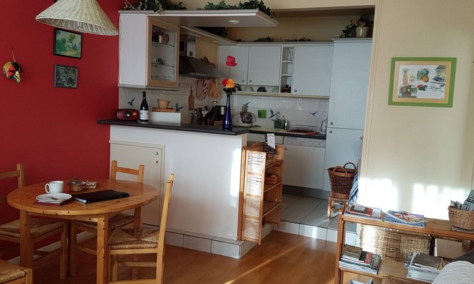 Saint-Louis Apartment | Charming Furnished Apartment in Samain, Versailles - 9.6/10
