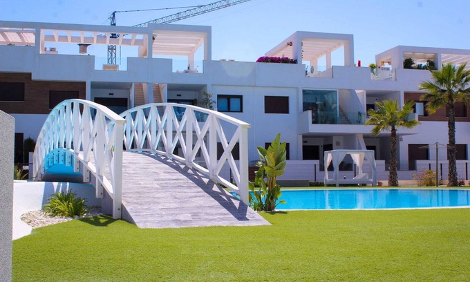 Los Balcones House | Inviting Apartment with Terrace and Lake View in Los Balcones