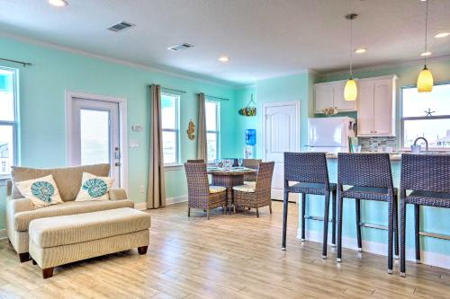 Surfside Beach House | Pet-Friendly Surfside Beach Home with Ocean Views & 10/10 Score