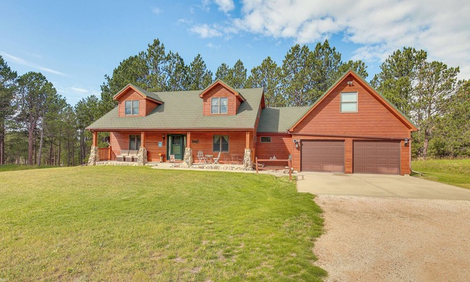 Custer House | Furnished Deck, Black Hills View: 'Lazy U' Retreat