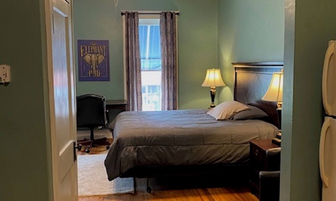 Hannibal Apartment | Convenient Efficiency for Healthcare Pros in Downtown