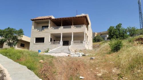 Ajloun House | Kid-Friendly Furnished House بيت مفروش ابو فارس Awaits You