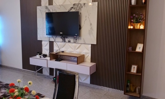 Douala Apartment | Furnished studio, Douala-Total Nkolbong close to the road and all amenities