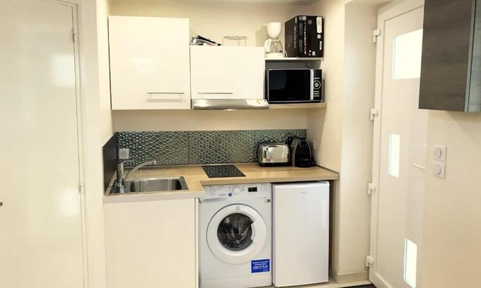 Montlucon Apartment | Furnished studio with shared courtyard in city center