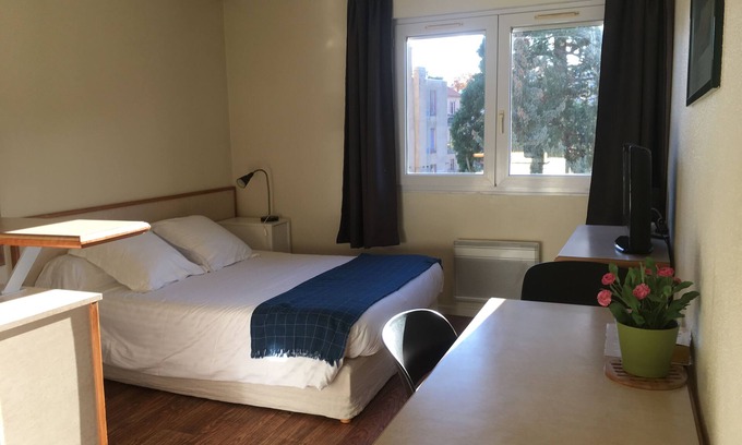 Royat Apartment | Cozy Furnished Studios in Chamalières-Royat for Your Stay