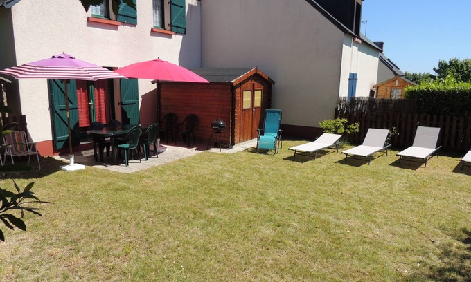 Clohars-Carnoet House | Restful 2-Star Beachside Retreat with Ocean View and Pool