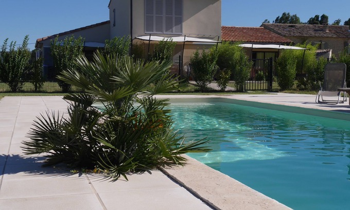 Oppede Cottage | Idyllic 4-Star Accommodation with Pool & Scenic Luberon Views