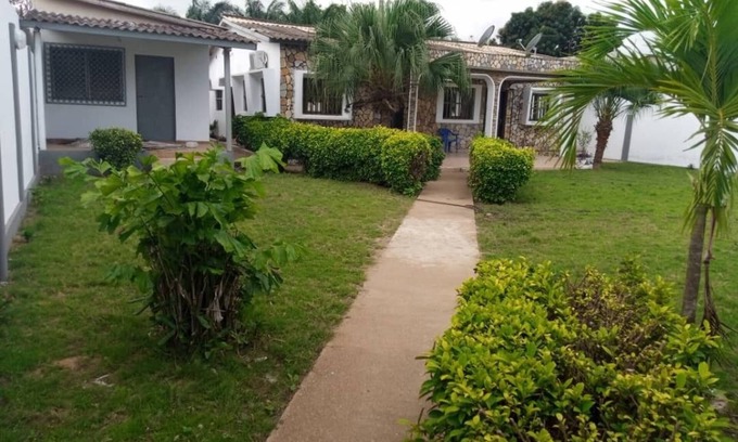 Lome House | Cozy 3-Bedroom Villa with Garden - Family & Pet Friendly!
