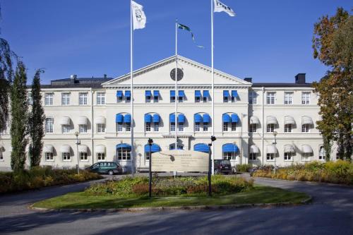 Lovholmen Hotel | Furunäset Hotell & Konferens: Cozy Retreat with Hot Tub