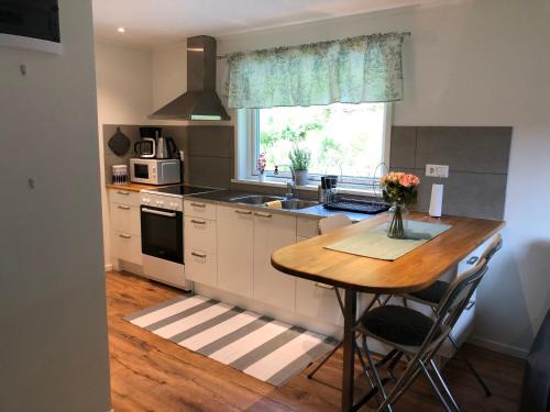 Ullared Apartment | Family-Friendly Retreat at Furuvägen 11 C – Rated 8.7/10