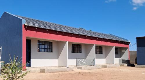 Bobonong House | Cozy Stay at Bob City Travel: Family-Friendly Amenities