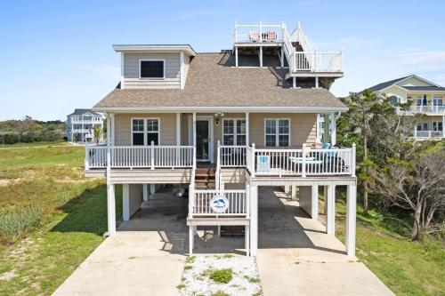 Ocean Isle Beach House | Pet-Friendly Ocean View Rentals at Fuzzy's Hooch Brunswick