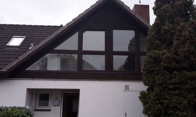 Itzstedt Apartment | Spacious 3-Room Apartment with Lake View & Breakfast