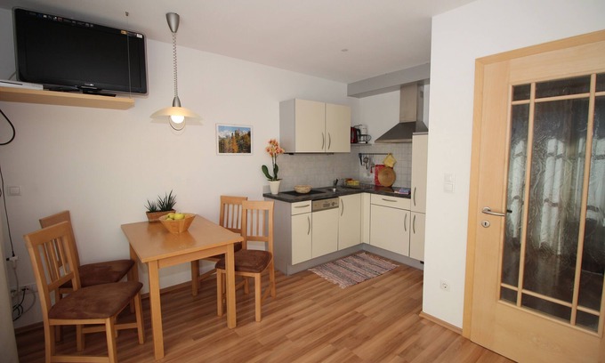 Brunico Apartment | Cozy Retreat at FW "kronblick" with Ocean View & Spa
