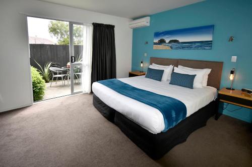 Riccarton Hotel | Experience FYFFE on Riccarton: 5-Star Comfort Awaits
