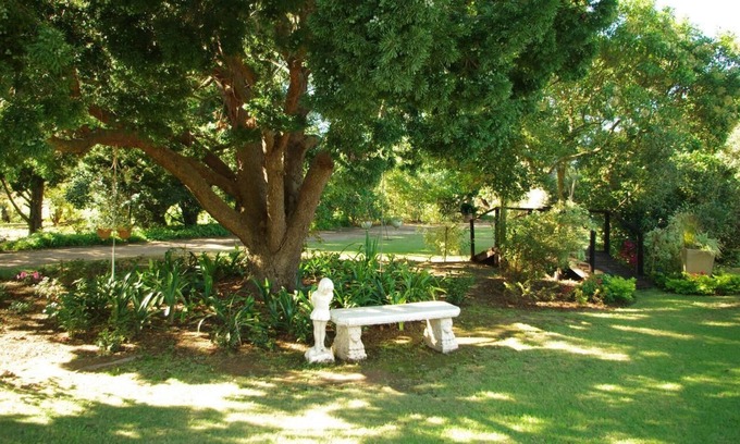 Riversdale House | Inviting Fynbos Guesthouse in Riversdale with Pool & Dining