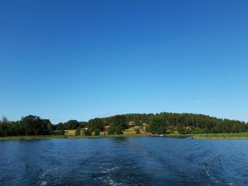 Gamleby House | Pet-Friendly Retreat at Gärdsholmens Skärgårdshemman