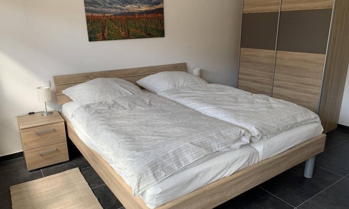 Gimmeldingen Bed & Breakfast | Discover Gästezimmer Mandelgarten: Ocean View & Breakfast