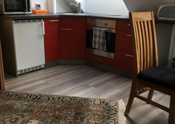 Eningen Apartment | Highly Rated Gäste-Appartement-Kirsammer with Breakfast Included