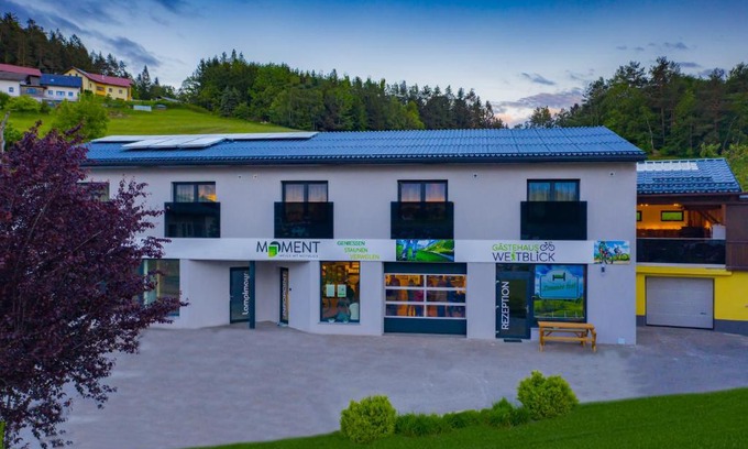 Sankt Leonhard bei Freistadt Bed & Breakfast | Gästehaus Weitblick: Family-Friendly Retreat with 9.4 Rating