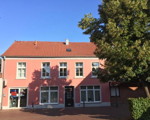 Uedem Apartment | Pet-Friendly Gästeapartment Kübel with High Guest Ratings