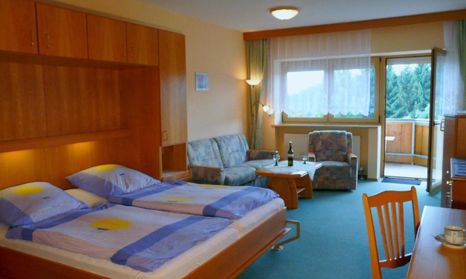 Glashutt Apartment | Guest-Favorite Gästeappartements Sonnenland with Pool & Spa