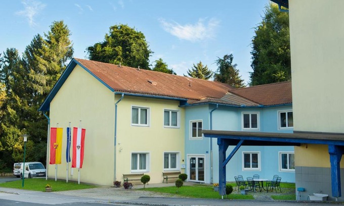 Stegersbach House | Pet-Friendly Gästehaus Stegersbach - A Family Retreat