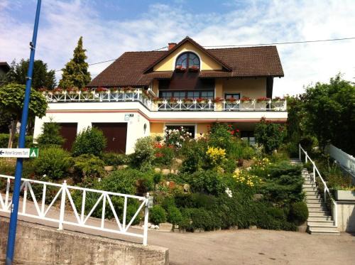 Bad Schallerbach Bed & Breakfast | Pet-Friendly Retreat at Gästehaus AIGMÜLLER - Rated 9.1/10
