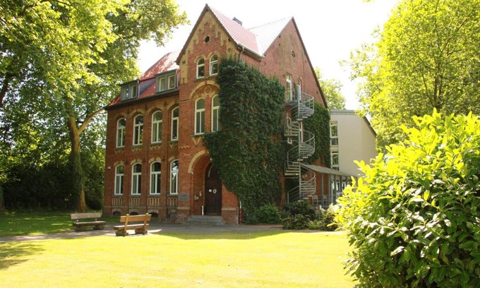 Bockholt Hotel | Pet-Friendly Stay at Gästehaus Alte Schule - Rated 9/10