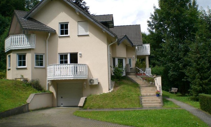 Antweiler House | Family-Friendly Gästehaus am Ahr-Radweg with 9.1 Rating