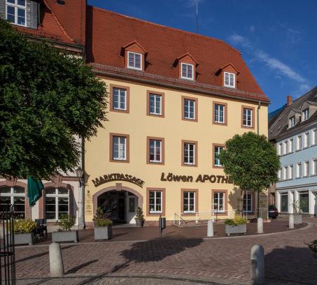 Leisnig House | Family-Friendly Stay at Gästehaus am Markt - Leisnig