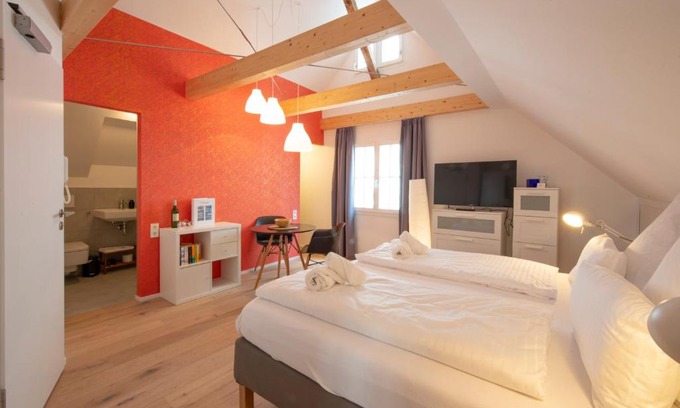Meersburg House | Family-Friendly Stay at Gästehaus am Schlossplatz, Z. 5