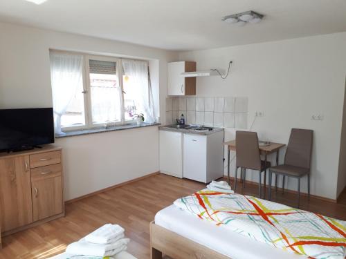 Neukirch House | Child-Friendly Gästehaus B & B27 and Pension Waldhorn Stay