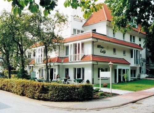 Bad Rothenfelde House | Welcoming Gästehaus Bögemann: Pet-Friendly & Breakfast Included