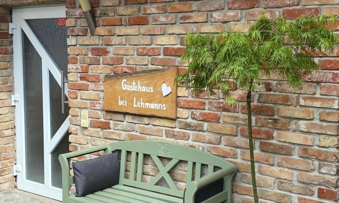 Pleisweiler-Oberhofen Apartment | Guest Rated: Gästehaus bei Lehmanns with Family-Friendly Perks